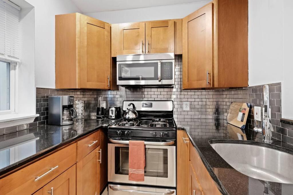 Alluring With 3 Decks In Northern Liberties *