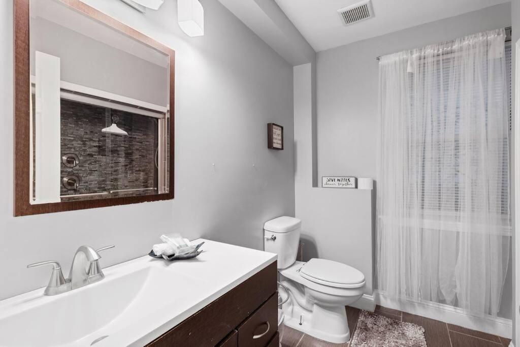 Alluring With 3 Decks In Northern Liberties *