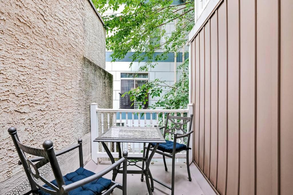 Holiday home Alluring With 3 Decks In Northern Liberties Philadelphia