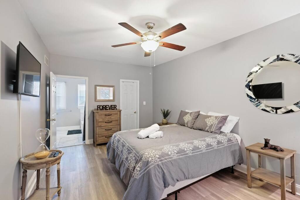 Alluring With 3 Decks In Northern Liberties *