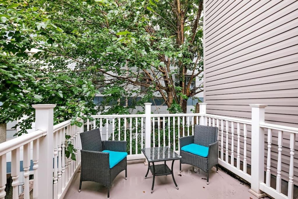 Alluring With 3 Decks In Northern Liberties *